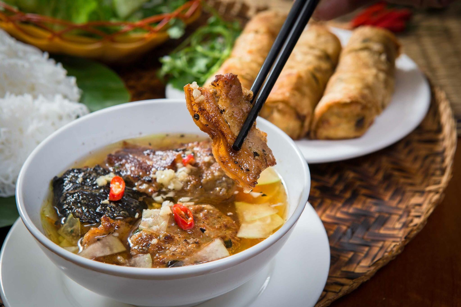 Bún chả cổ truyền